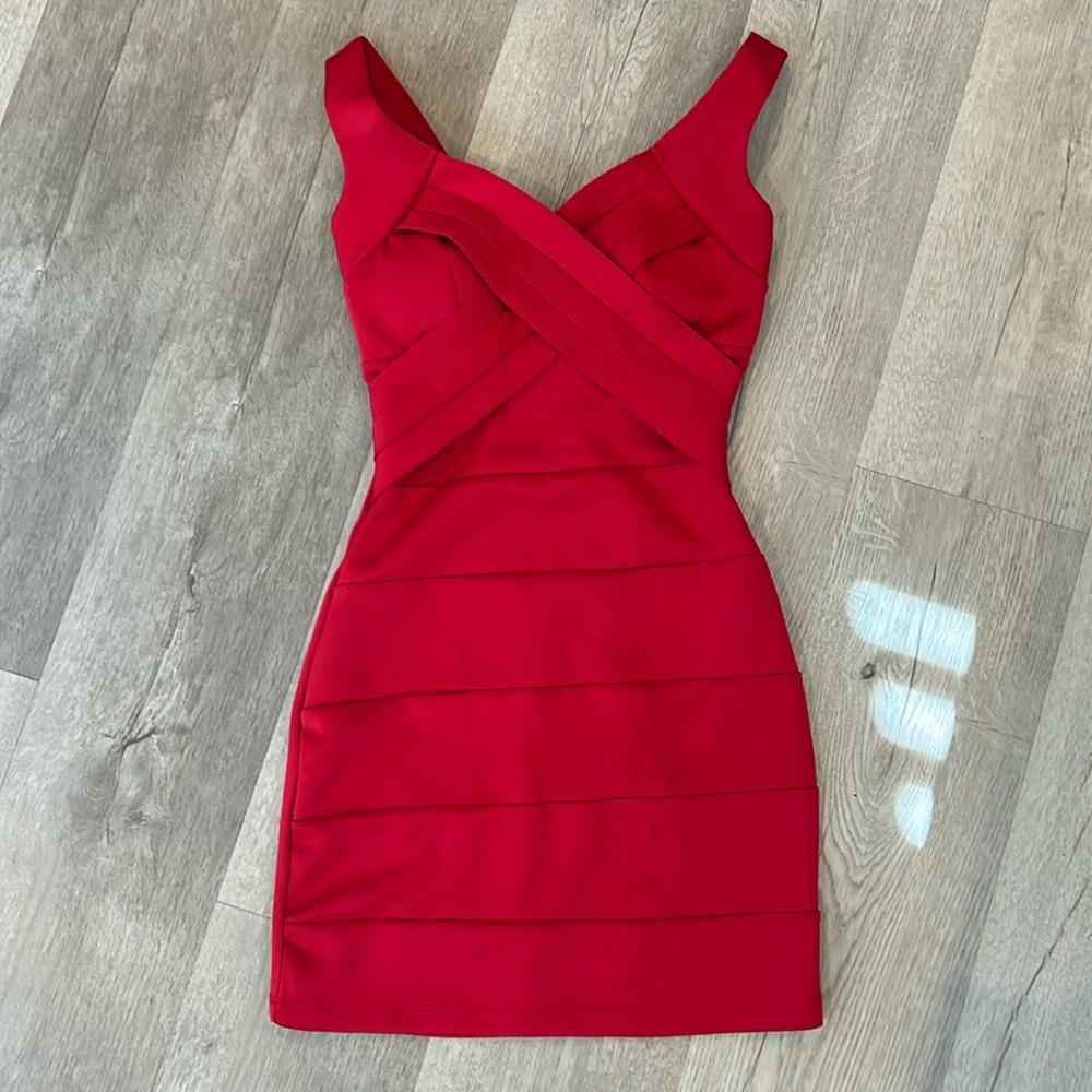Emerald Sundae Junior’s XS Red Dress